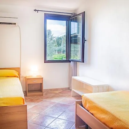 Holiday home Su Tuvulu 2 *